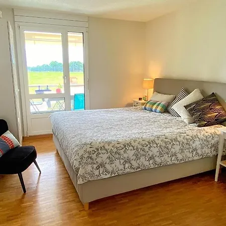 Appartement 2 Rooms, Balcony With View & Parking Indoor *