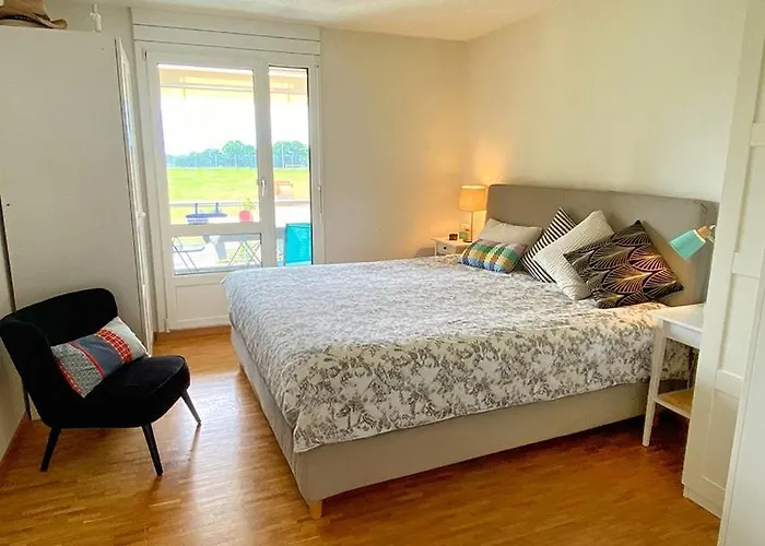 Apartment 2 Rooms, Balcony With View & Parking Indoor *